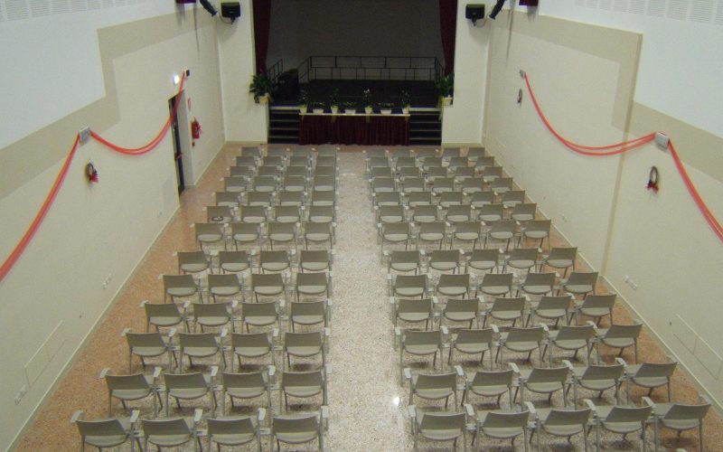 WWW.FRANCOPARISEARCHITETTO.COM